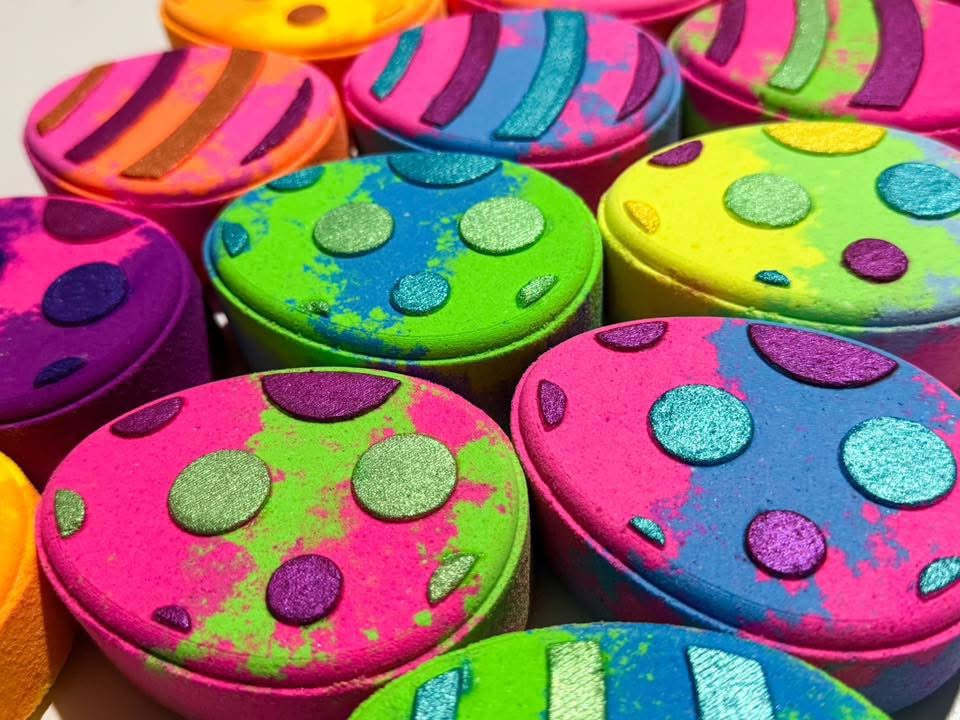 Hand Painted Egg Bath Bomb