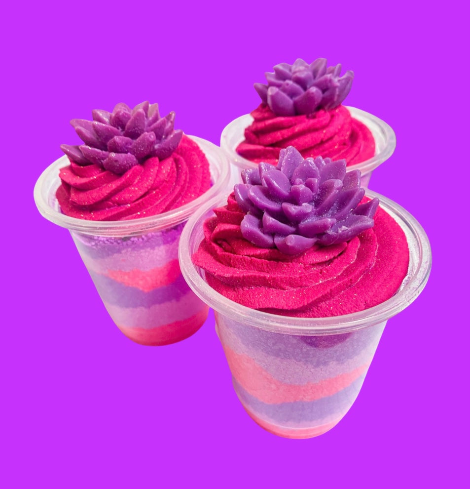 Flowerbomb Bath Bomb Shake